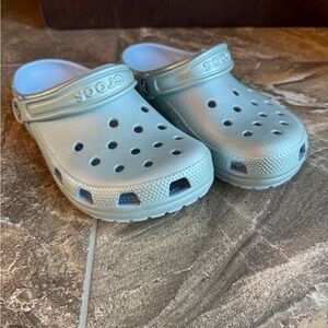 Crocs Classic Clogs Metallic Blue Women’s 7‎ Men’s 5